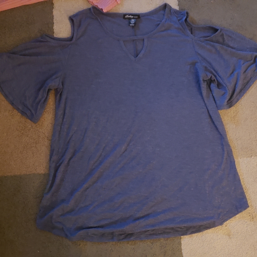 Open shoulder top